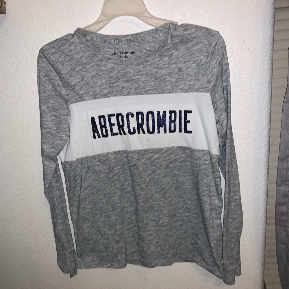 Aberocrombie long sleeve T shirt